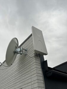 摂津市のデザインアンテナ設置事例｜地デジ・BS/CS対応の電気工事と作業時間